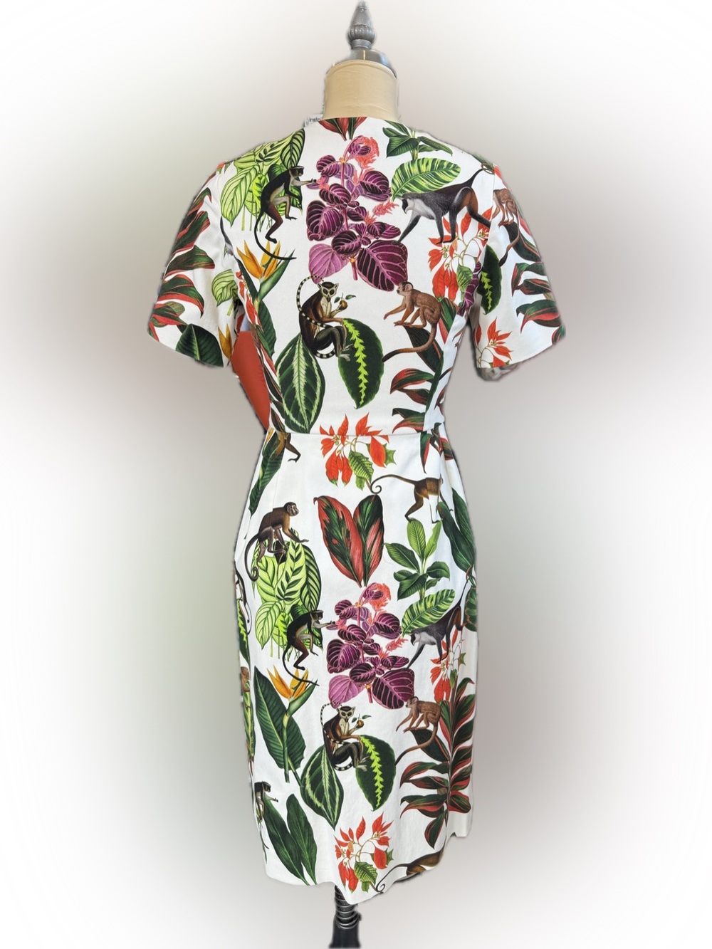 Oscar de la Renta dress, specifically the "Short-Sleeve Zip-Front Belted - Picture 6 of 11
